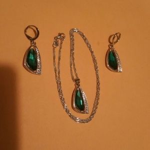 925 stamped Sterling Silver jewelery set,NWT